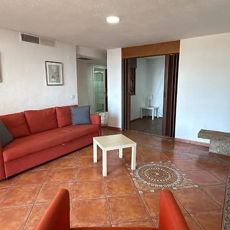 Nogalera Confort شقة